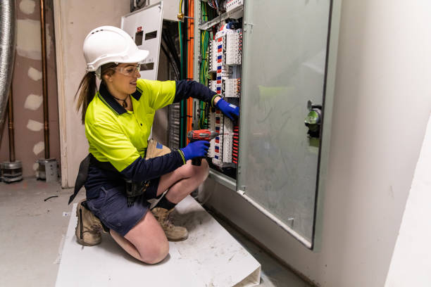 Best Circuit Breaker Repair  in Greens Farms, CT